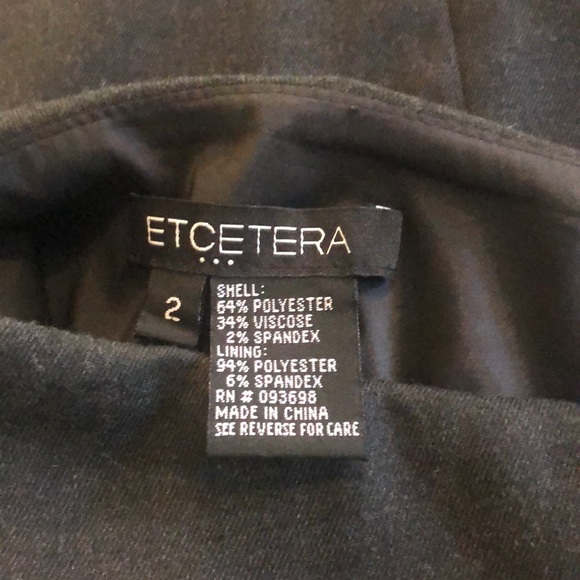 Grey flannel skirt with side ruffle - Picture 3 of 3